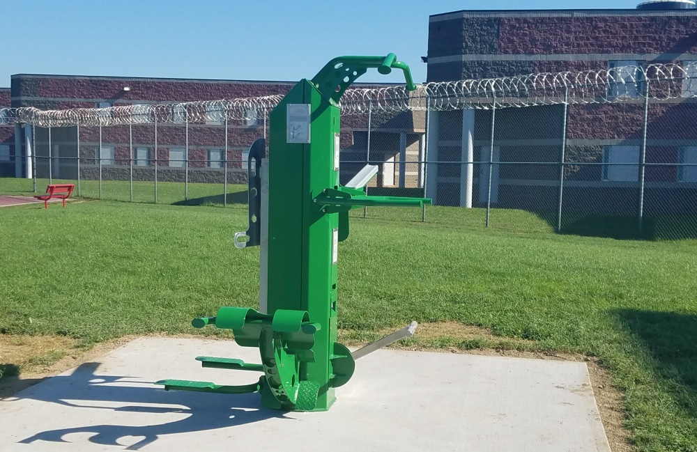 Correctional outdoor workout equipment